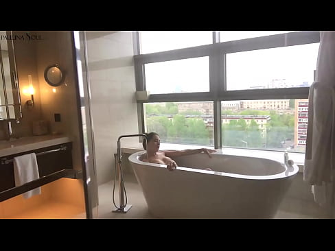 ❤️ Banget babe passionately jerking mati dheweke pus ing jedhing ❌ Saru dubur ing pornojv.analpics.ru ❌❤